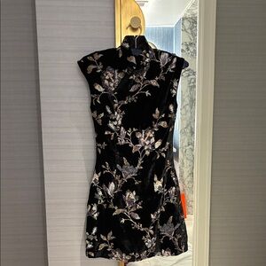 Chic Black Floral Mini Dress